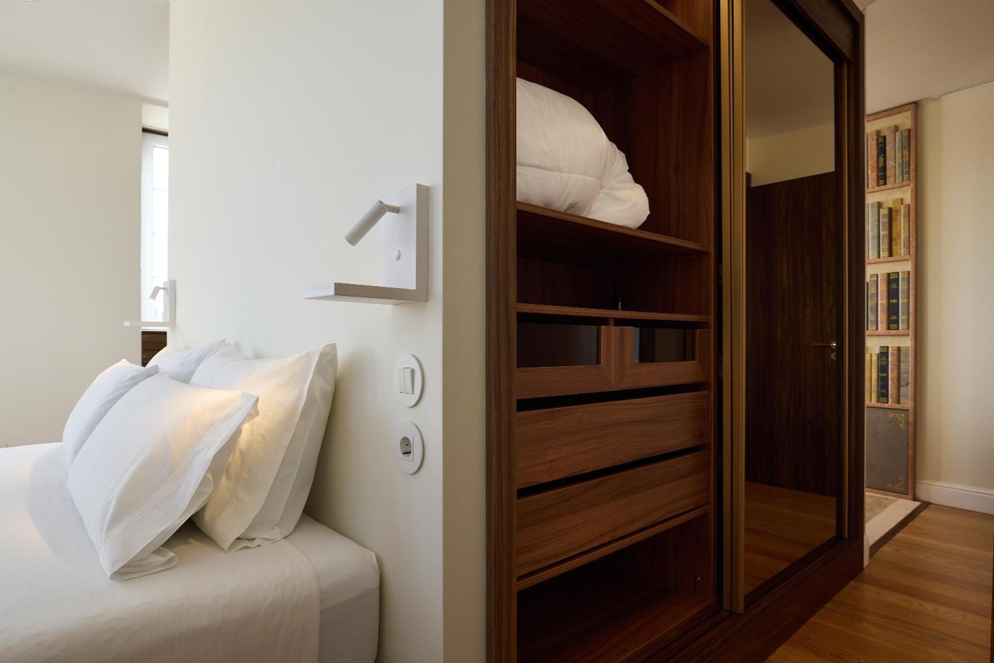 Flh Porto Clerigos Luxury Apartments Стая снимка